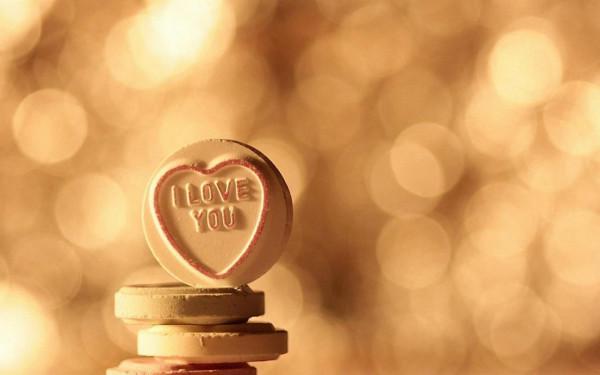 情人節既不要錢，又不收禮，那她可能也不想要你