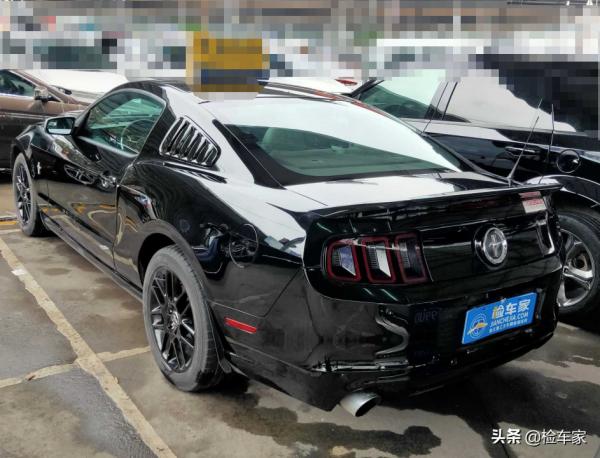 美式肌肉跑車的代表！這輛3.7的福特野馬，開了7年還能賣23萬？