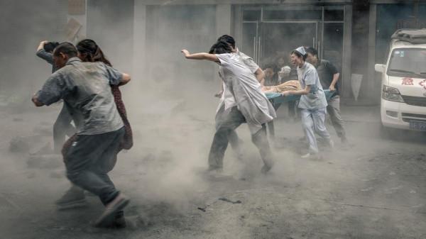 吳京200億登頂國內票房，曾嫌他賺不到500萬的初戀，如今過得咋樣