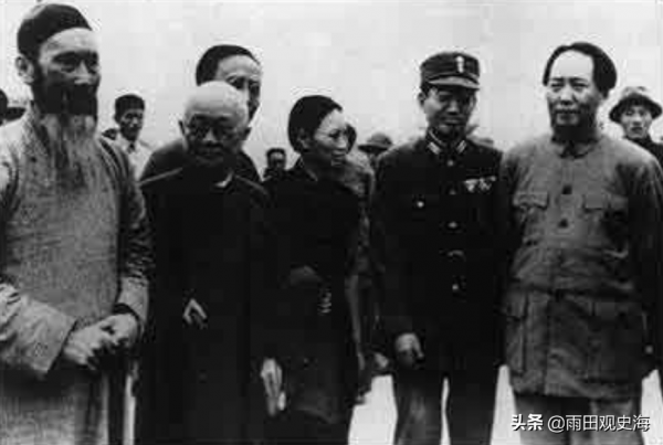 在解放戰爭中,除去被俘虜的之外,那些主動起義的將領結局如何? 在解放戰爭中,除去被俘虜的之外,那些主動起義的將領結局如何?