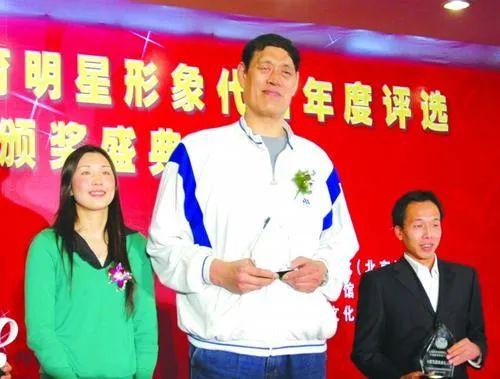 中國籃球人歷史地位前十榜：錢老力壓姚明登頂，鄭海霞女籃第一人