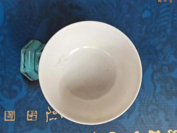 明甜白暗刻一束蓮小杯賞析