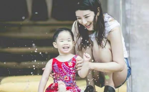 明星嫁“偽豪門”毀半生?劉濤替老公還債,黃奕痴嫁豪門一地雞毛 明星嫁“偽豪門”毀半生?劉濤替老公還債,黃奕痴嫁豪門一地雞毛