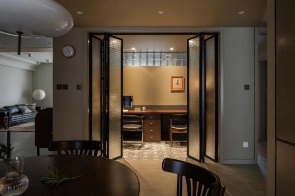 化繁為簡的125㎡奶咖味兒住宅，用“光”營造氛圍