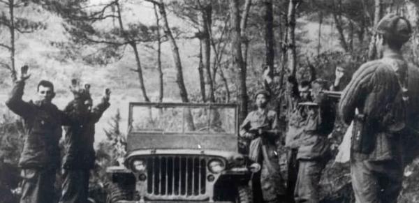 彭德懷從朝鮮戰場回來，開大會拍了桌子，所為何事？