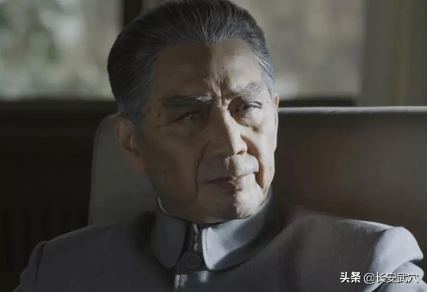 1934年，一“乞丐”硬闖根據地被攔，周總理見後驚呼：怎麼是你？