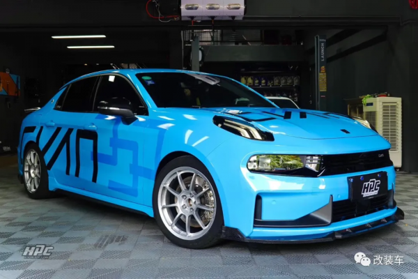 00後大學生改裝領克03+,擁有WTCR年度冠軍車同款顏色 00後大學生改裝領克03+,擁有WTCR年度冠軍車同款顏色