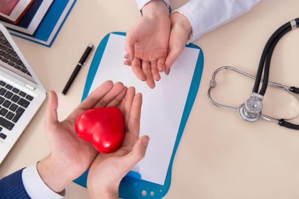 通心絡和腦心通，二者益氣活血、化瘀通絡止痛，改善冠心病和腦梗