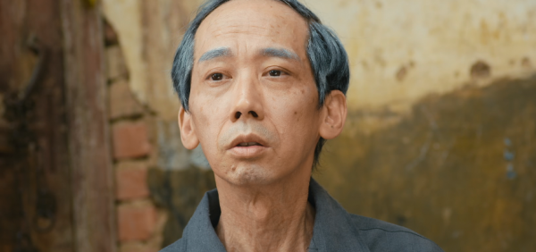 《山村老屍》導演最新恐怖作品，女主超美，可是這依舊只是爛片