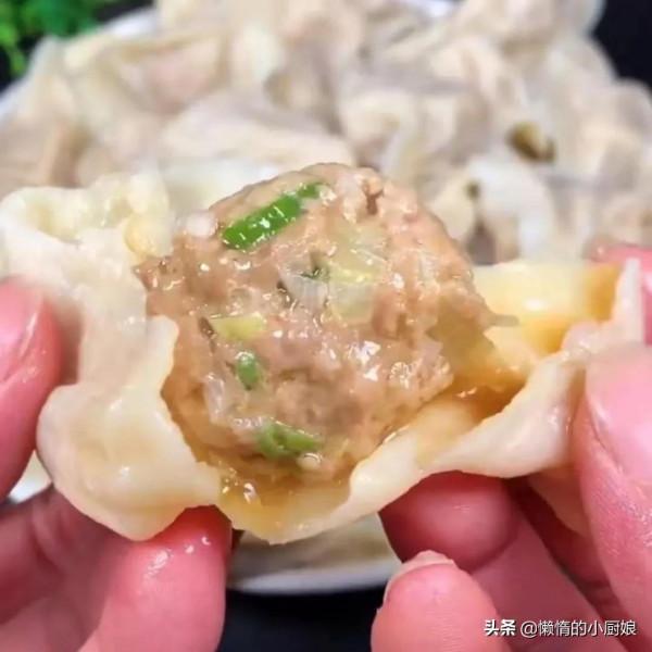 讓人看了流口水的鮮汁肉包這樣做,湯汁鮮美,肉餡抱團,超好吃 讓人看了流口水的鮮汁肉包這樣做,湯汁鮮美,肉餡抱團,超好吃