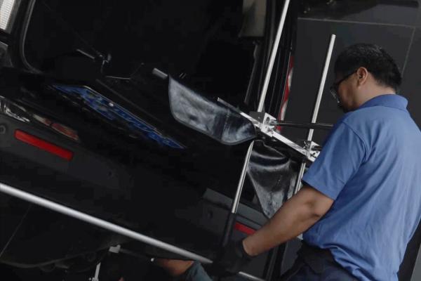 怪獸修車:翻新一輛21萬公里的路虎發現4,老爺子工地拉貨專用車 怪獸修車:翻新一輛21萬公里的路虎發現4,老爺子工地拉貨專用車