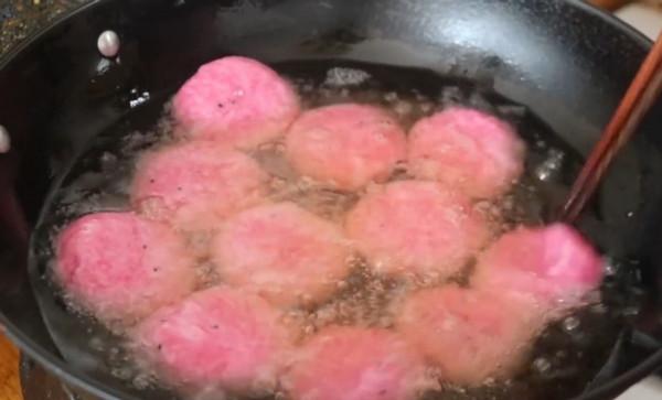 火龍果里加2雞蛋,沒想到這麼好吃,實在太香了,營養又解饞 火龍果里加2雞蛋,沒想到這麼好吃,實在太香了,營養又解饞