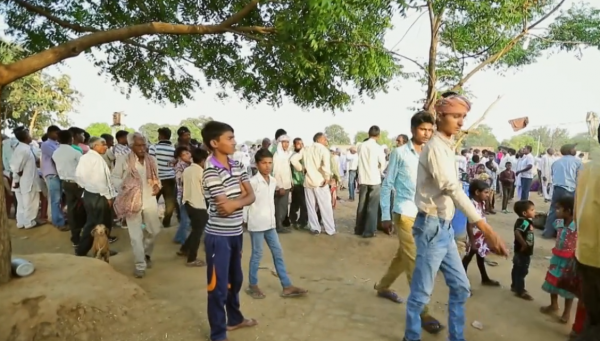 印度奇葩喪宴，為了面子請客2500人，結果揹負高額債務