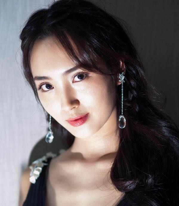 人前是巨星，人後是玩物？這些明星早就翻身成資本大佬了