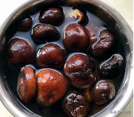 只需五步，讓你做出正宗黃燜雞