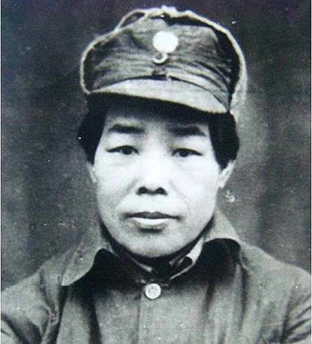 李先念文韜武略,戰功不亞於十大元帥,為何1955年不在授銜名單中 李先念文韜武略,戰功不亞於十大元帥,為何1955年不在授銜名單中