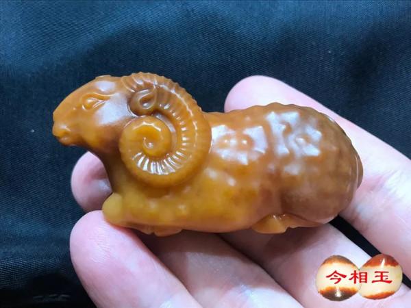 和田玉獨籽雕件更受青睞