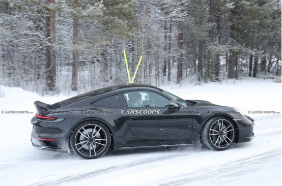 渦輪增&OpenCurlyDoubleQuote;鴨&rdquo;，新款保時捷911 Sport Classic配備固定式鴨尾