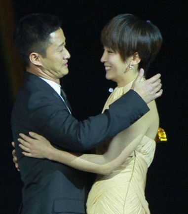 硬漢吳京的蜜糖婚姻：20億身價背後，是妻子謝楠的一句“我養你”