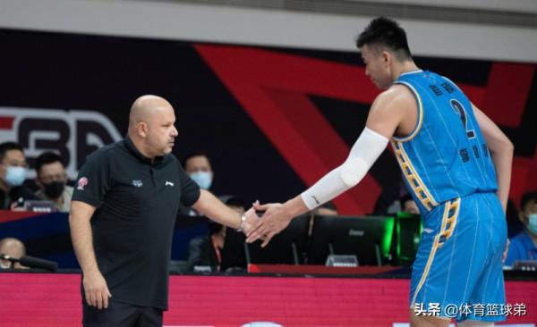 首鋼距離奪冠還差哪些?這次雙塔也只是表象,外線才是真正根源 首鋼距離奪冠還差哪些?這次雙塔也只是表象,外線才是真正根源