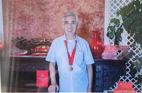 頌開國偉人毛澤東