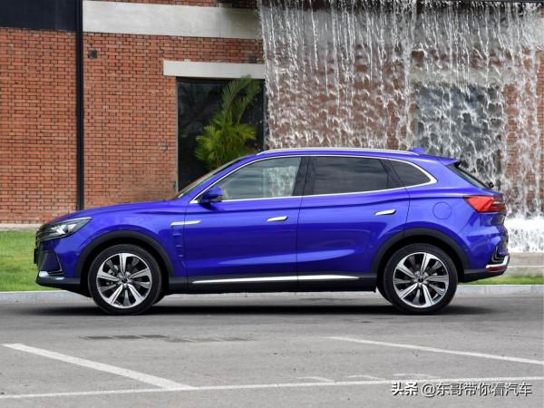 雙電機四驅直流快充,內飾全是皮,養車費用低,實拍榮威MARVEL X 雙電機四驅直流快充,內飾全是皮,養車費用低,實拍榮威MARVEL X