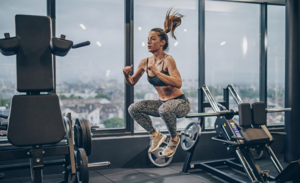 15分鐘HIIT腹肌訓練，增強跑步者的力量和耐力