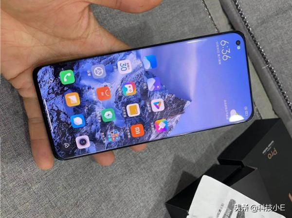 從4999跌至2889元，2K曲面屏+IP68防水，小米老款旗艦售價大跳水