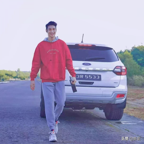 吹捧多年的全球最帥面孔其實是野榜？