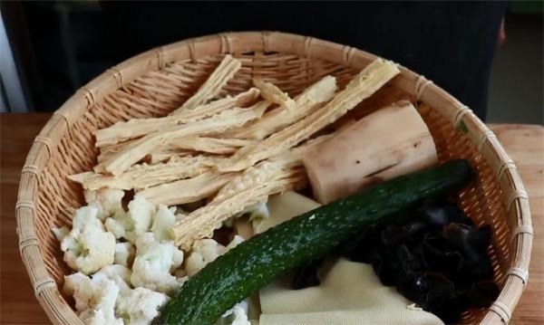 這才是最受歡迎的涼拌菜，香辣爽口，好吃又下飯，做法簡單又快速