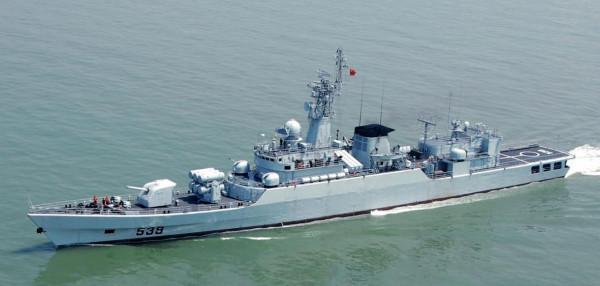 2001年南海撞機時中國海空裝備如此落後 空軍二代機 艦艇靠火炮防空 2001年南海撞機時中國海空裝備如此落後 空軍二代機 艦艇靠火炮防空