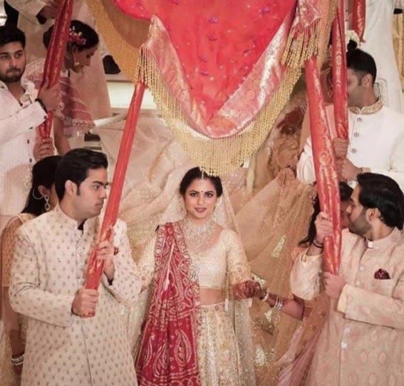 首富千金伊莎:父親擠下馬雲成亞洲首富,結婚時狠砸7億與民同樂 首富千金伊莎:父親擠下馬雲成亞洲首富,結婚時狠砸7億與民同樂