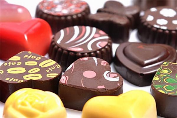 國藥育兒知識小課堂:為何小朋友吃巧克力要有節制 國藥育兒知識小課堂:為何小朋友吃巧克力要有節制