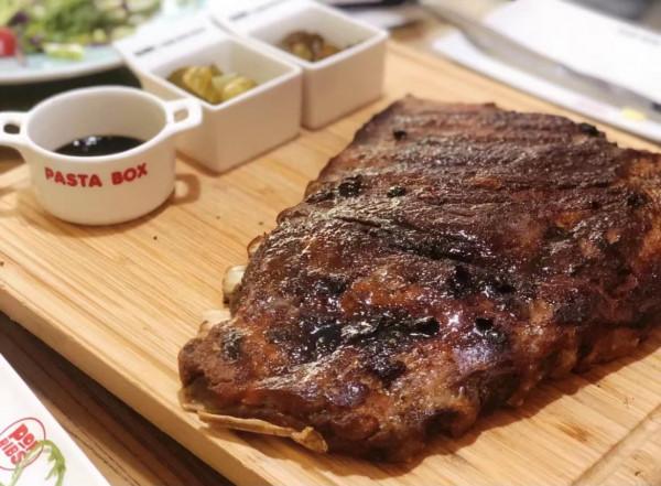 這些店隱藏得很深!但烤肉的味道在京城是一絕!評分不錯 這些店隱藏得很深!但烤肉的味道在京城是一絕!評分不錯