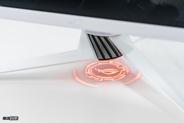 ROG Strix XG279Q-W上手:撞色高顏值,還能超頻 ROG Strix XG279Q-W上手:撞色高顏值,還能超頻