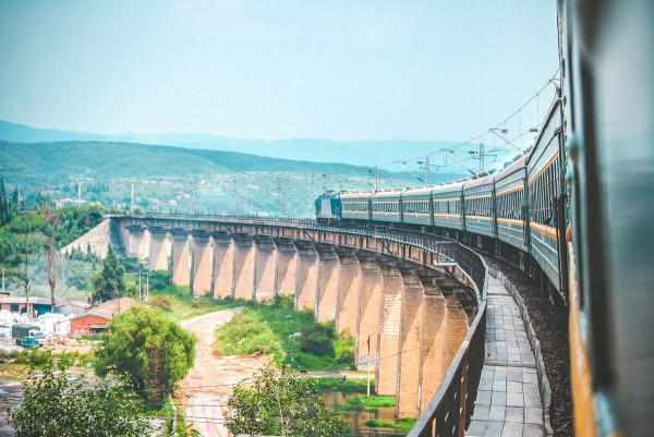 雲南被忽視的3個養老小城，冬夏養人物價低，全年用不到空調