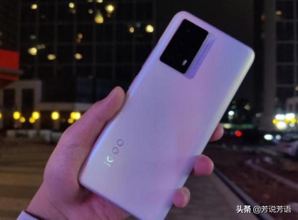 12+512G賣2599，5500mAh+66W，iQOO Z6攜獨顯芯上線