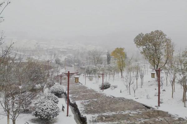 古城雪景 如約而至