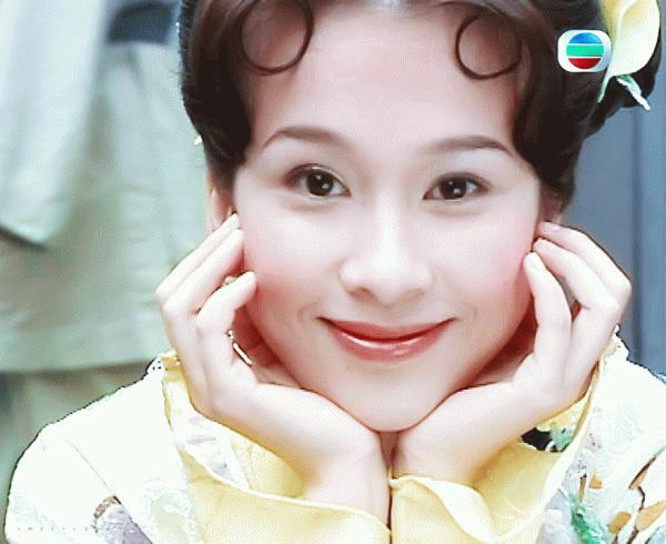 明明從17歲美到45歲,怎麼會有人覺得她不好看? 明明從17歲美到45歲,怎麼會有人覺得她不好看?