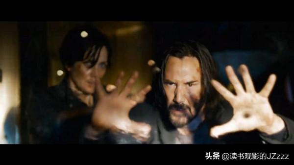 《駭客帝國4：矩陣重啟》致敬純愛的科幻大片