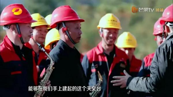 朱丹被農村廁所嚇退，賈玲就地解決，沈夢辰為啥還愛上了農村？