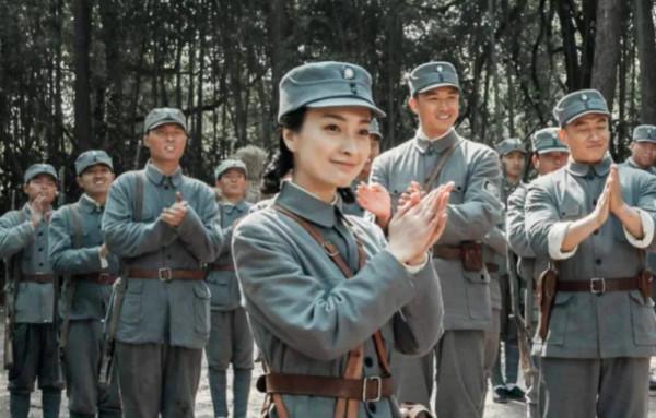 亮劍中魏和尚舊版像餓了很多天新版像吃肉吃膩了，為何差距那麼大