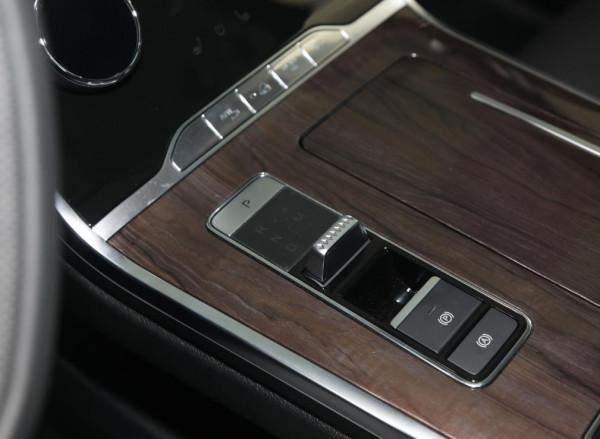 喜歡自駕遊，買20萬左右四驅SUV就行，這三款安全配置豐富，省油