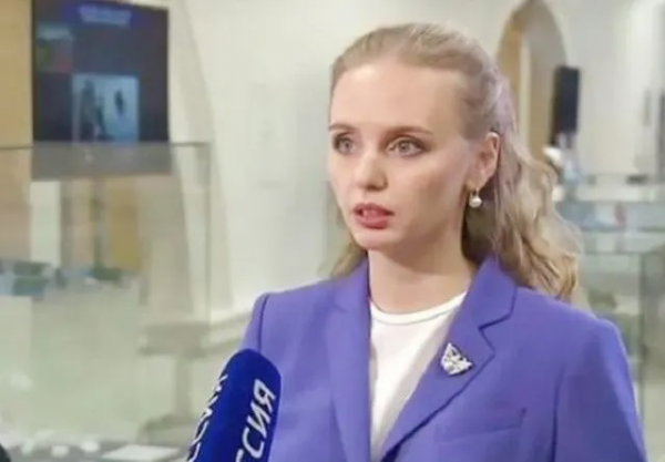 普京軟肋被藏數年，如今功名成就身價數億，卻遭丈夫背叛