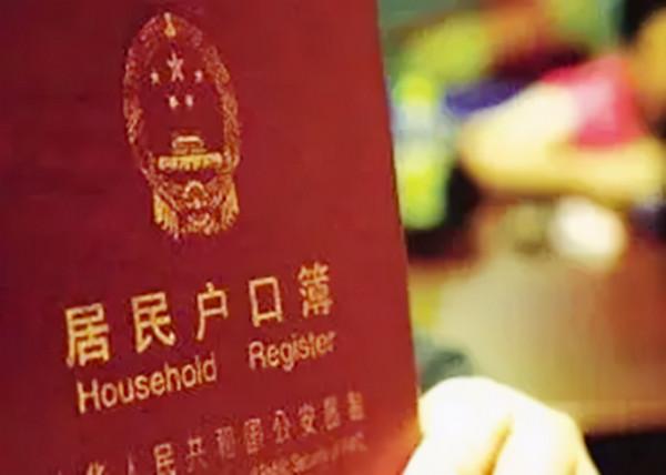 11年前，浙江農村奶奶收養了一個黑人小男孩巴比，如今怎麼樣了？