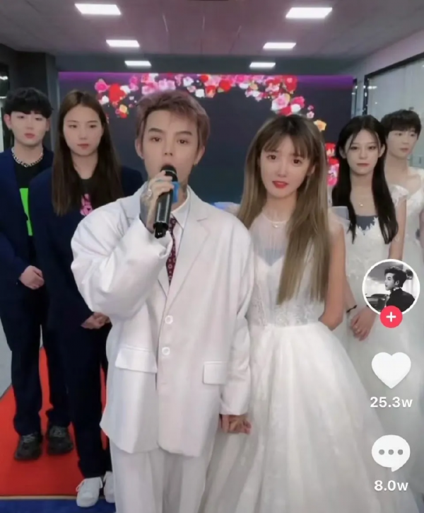 花樣作死的3位網紅：把國恥當流量，拿求婚當兒戲，用低俗博眼球