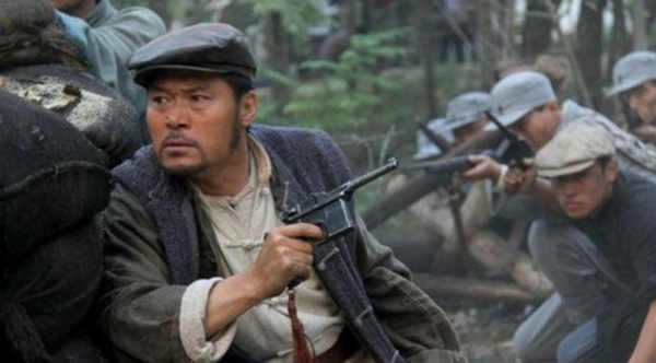 他是鐵道游擊隊元老，還是甲級戰鬥英雄，卻在抗戰勝利後叛變投敵