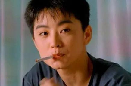 那些頂級的美人都不是V字臉，林青霞下巴美人溝，陳紅圓中帶方