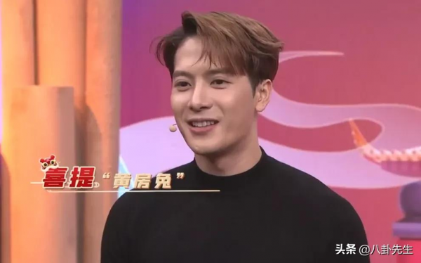 《春晚進行時》李玟臉部浮腫，宋茜妝容厚重，賈乃亮蕭敬騰撞衫