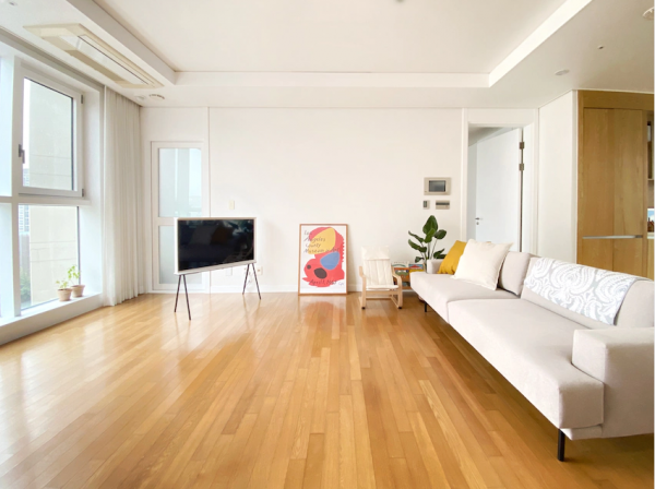 “空無一物”的家,不代表沒人氣,123㎡極簡,看久了發現很溫馨 “空無一物”的家,不代表沒人氣,123㎡極簡,看久了發現很溫馨